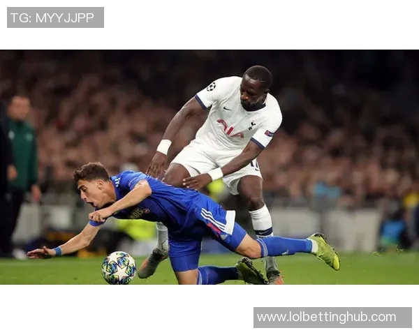 中超热刺大胜那不勒斯点球大战精彩瞬间引发全场热烈反响